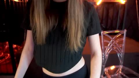 Snapshot of lizatiffanya_ chatting on 04/15/26, 01:40 lizatiffanya_ online show from 04/15/26, 01:40