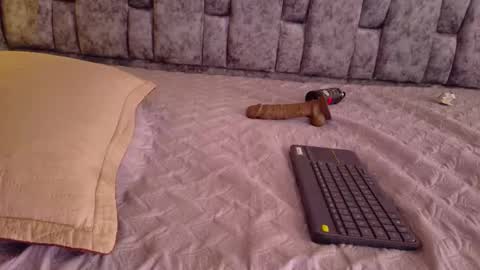  LIZBETH ROSS  online show from 01/05/26, 05:27