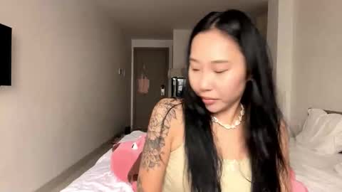 Lizz online show from 10/20/25, 06:03