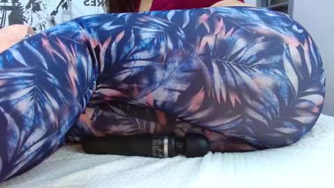 L I Z  E T H   online show from 02/05/26, 12:15