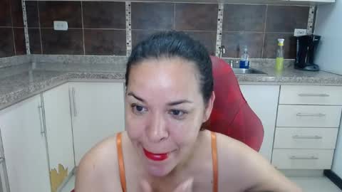 L I Z  E T H   online show from 05/31/26, 12:23