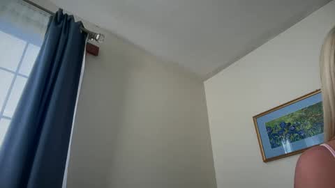 Liz Purr online show from 01/16/25, 12:02