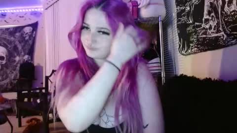 Lizz  online show from 11/26/25, 11:22