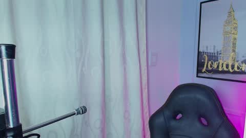 Lizz  online show from 12/30/24, 11:59