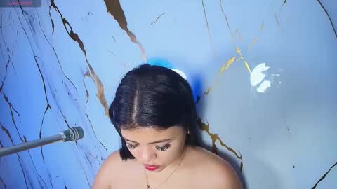 Lizz  online show from 12/05/25, 12:03