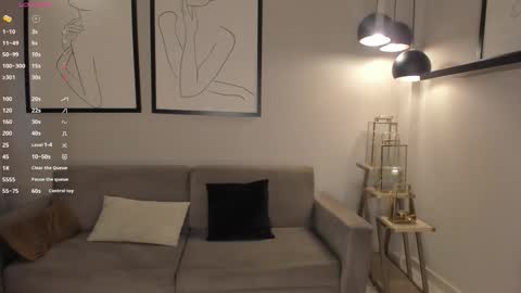 Lizzi  online show from 02/18/26, 09:00