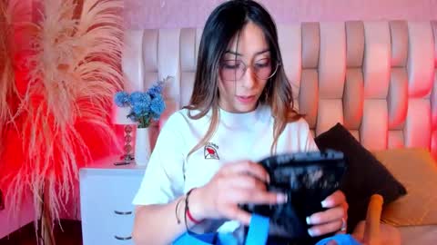 LIZZI online show from 10/25/25, 01:29