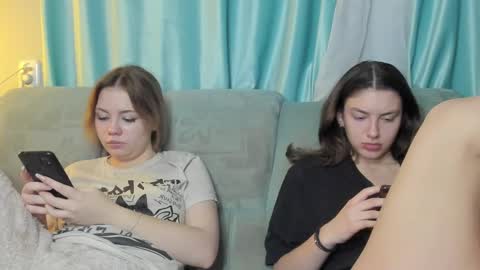 lizzi_muur online show from 12/11/24, 06:52