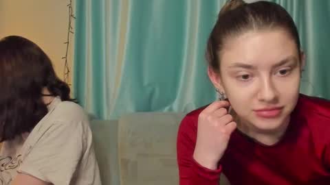 lizzi_muur online show from 01/14/25, 03:26