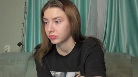 lizzi_muur online show from 01/19/25, 06:32