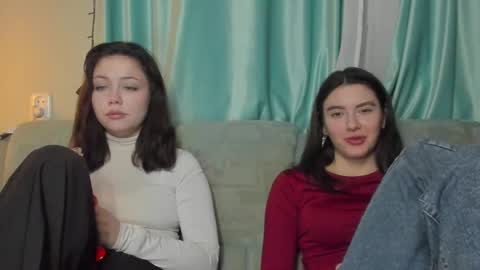 lizzi_muur online show from 01/23/25, 09:50