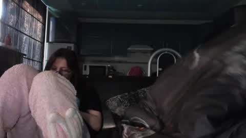 lizzi_muur online show from 02/20/25, 02:02