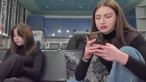 lizzi_muur online show from 02/24/25, 04:58