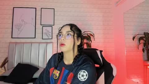  Lizzie  online show from 02/18/26, 12:01