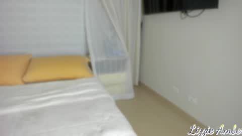 lizzieamber online show from 01/31/25, 11:03