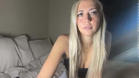 lizzy2bizzy online show from 04/27/26, 06:17