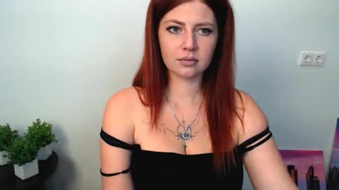 Lizzy3 online show from 09/26/25, 01:15