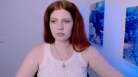 Lizzy3 online show from 11/17/25, 08:53