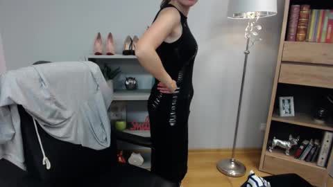 Lizzy online show from 10/17/25, 05:54