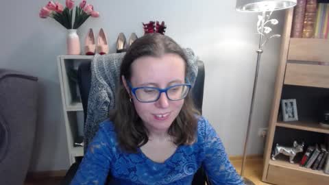 Lizzy online show from 12/03/25, 05:37