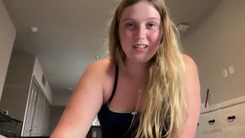 Lizzygetsbusy101 online show from 07/27/26, 04:19