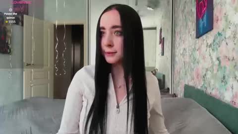 Snapshot of lizzymoore_ chatting on 03/17/26, 10:07 Lizzy 3 online show from 03/17/26, 10:07