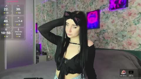 Snapshot of lizzymoore_ chatting on 04/12/26, 10:31 Lizzy 3 online show from 04/12/26, 10:31