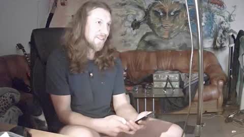 lkonig504475 online show from 12/21/25, 11:17