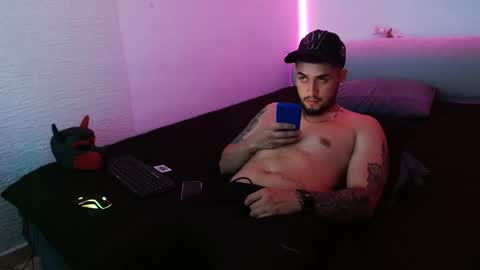 lliamm 2 online show from 01/26/25, 06:58