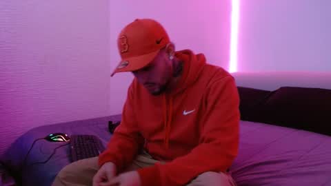 lliamm 2 online show from 02/07/25, 01:01