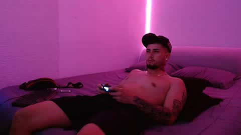 lliamm 2 online show from 02/07/25, 08:53