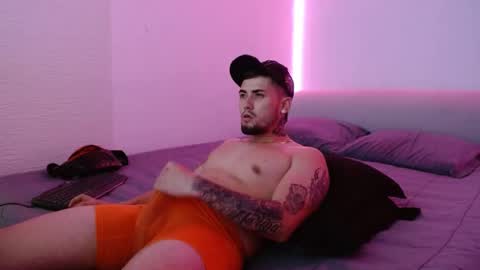 lliamm 2 online show from 02/08/25, 01:11