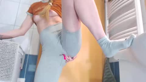 Eliza and  Betty online show from 02/19/25, 10:09