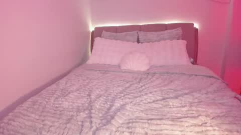 Kloe see you 28-11  to celebrate my birthday online show from 09/30/25, 02:49