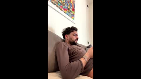 lnnc5 online show from 12/19/25, 08:43