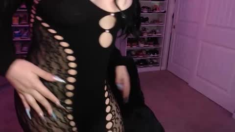 lo_cakez online show from 05/19/26, 05:47