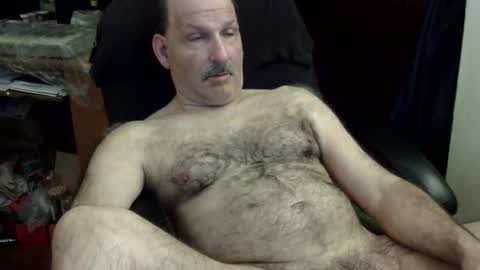 loades182025 online show from 12/23/25, 03:48