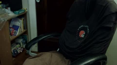loades182025 online show from 04/26/26, 05:38