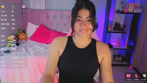 Snapshot of loaluxury chatting on 11/28/25, 11:35 Pamela online show from 11/28/25, 11:35