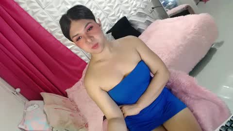 Snapshot of lobotara69 chatting on 02/21/25, 09:02 Thea online show from 02/21/25, 09:02