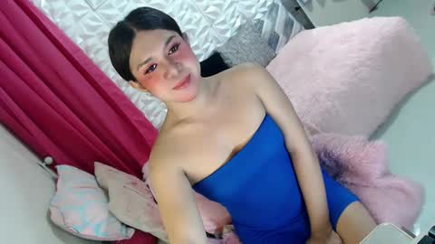 Snapshot of lobotara69 chatting on 02/27/25, 06:40 Thea online show from 02/27/25, 06:40