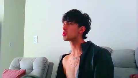 logaan_grey online show from 01/05/25, 04:06