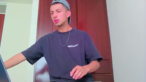 logaan_grey online show from 11/03/25, 04:41