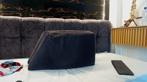 logan_griffin online show from 04/01/26, 05:08