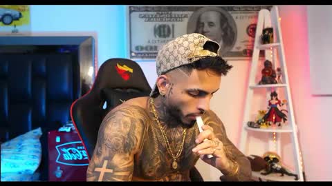 logan_hugh8 online show from 02/24/25, 10:26