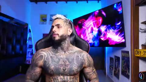 logan_hugh8 online show from 03/06/26, 09:50