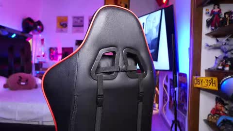 logan_hugh8 online show from 03/09/26, 04:38