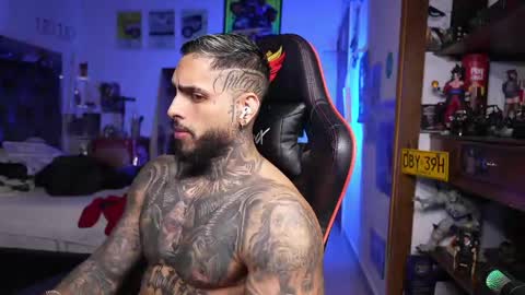 logan_hugh8 online show from 05/04/26, 07:15