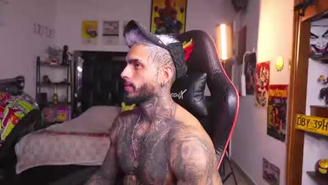 logan_hugh8 online show from 07/11/26, 06:27