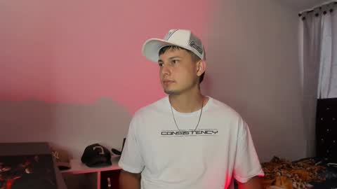 Snapshot of logan_morris777 chatting on 01/18/25, 11:32 Logan morris online show from 01/18/25, 11:32